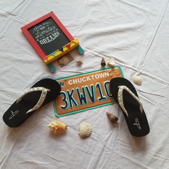 🆕️Bluefin Embellished Wedge Flipflops - Picture 1 of 5